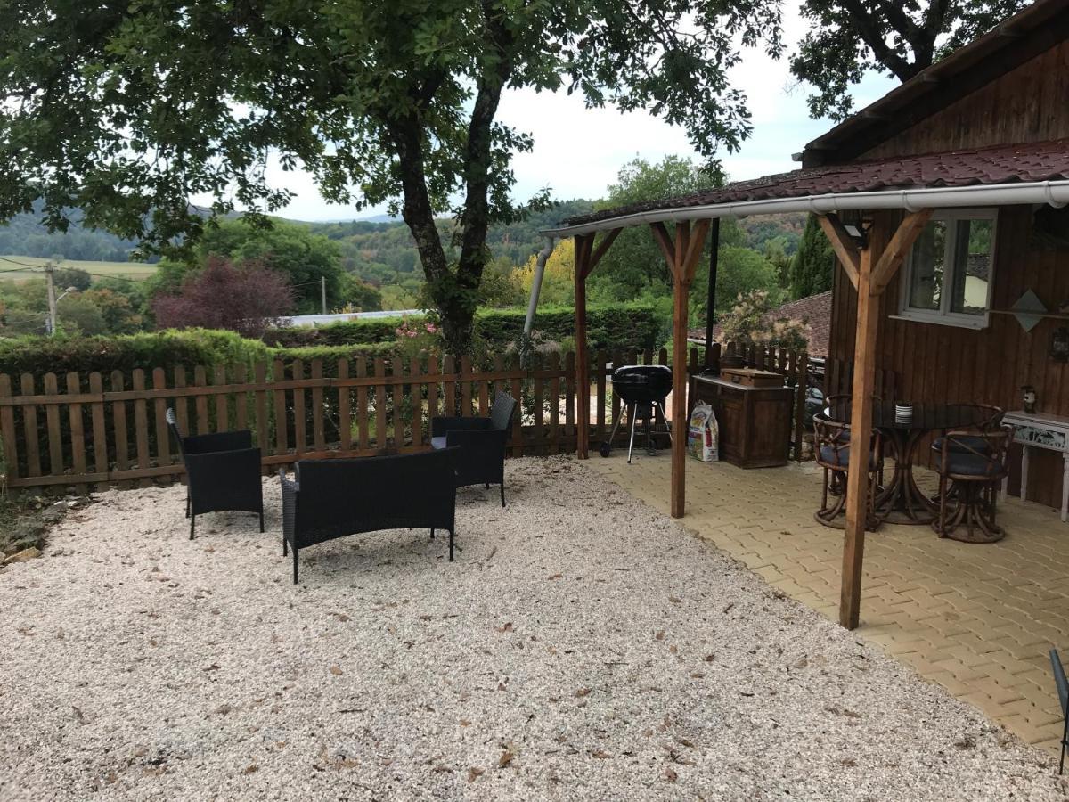 Chalet Lumineux Au Coeur Du Perigord Noir La Machome Luaran gambar